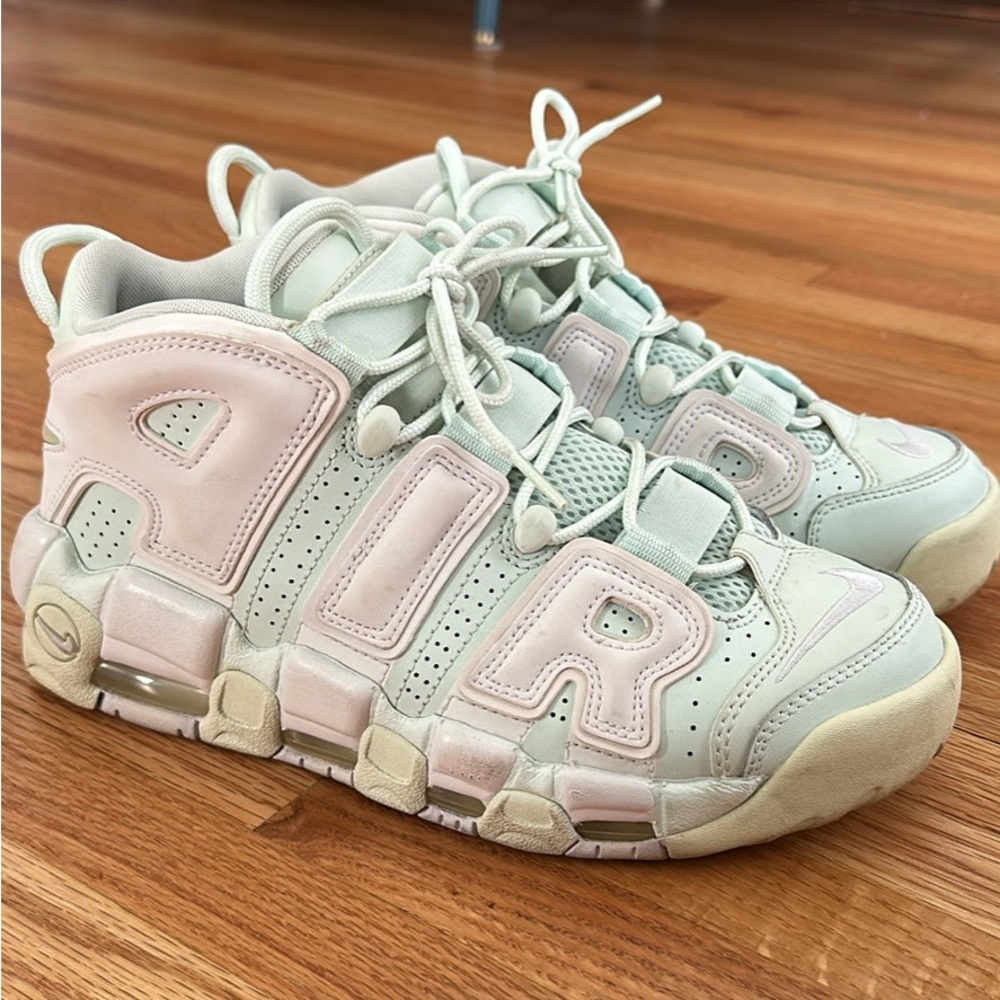 Air More Uptempo (size 8 women’s)